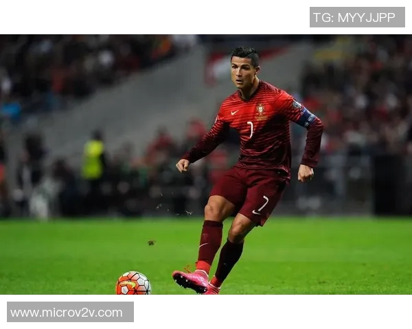 你最喜欢的足球明星是谁以及他给你带来的启发和影响